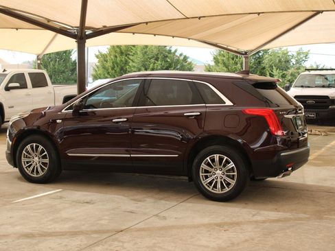 Used 2018 Cadillac XT5 Luxury w/ Driver Awareness Package image 7