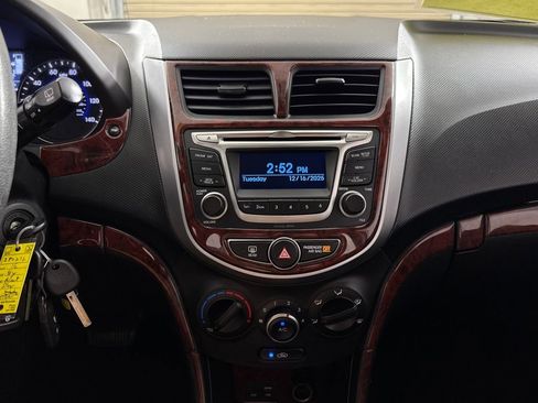 Used 2016 Hyundai Accent SE image 15