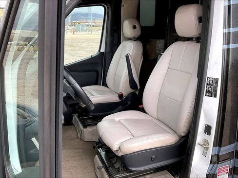 Used 2020 Mercedes-Benz Sprinter 3500 image 15