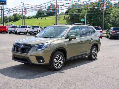 Used 2024 Subaru Forester Premium image 6
