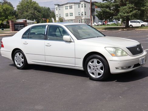 Used 2005 Lexus LS 430 image 2