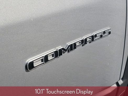 Used 2022 Jeep Compass Limited image 7