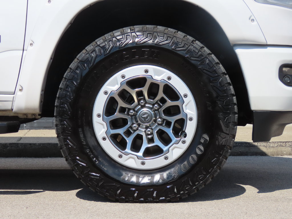 Used 2020 RAM 1500 Sport w/ Level 2 Equipment Group AWD/4WD image 16