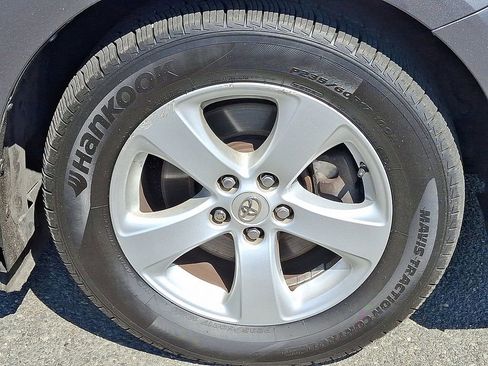 Used 2015 Toyota Sienna LE image 9