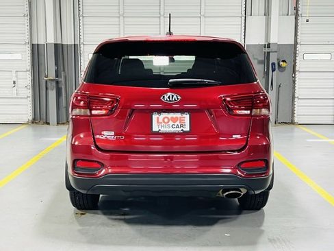 Used 2019 Kia Sorento LX image 15