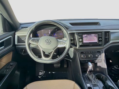 Used 2022 Volkswagen Atlas Cross Sport SE FWD image 20