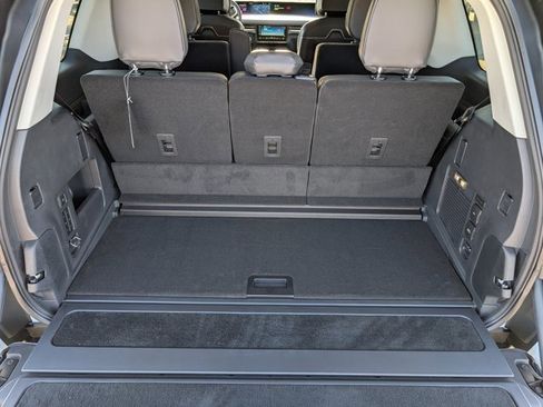 New 2025 Lincoln Navigator Reserve image 14