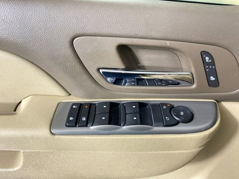 Used 2013 Chevrolet Tahoe LT image 12