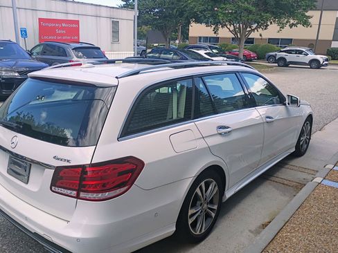 Used 2016 Mercedes-Benz E 350 4MATIC Wagon image 4