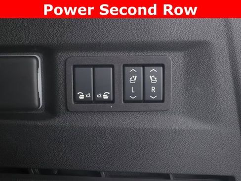 Used 2024 GMC Yukon SLT w/ SLT Premium Package AWD/4WD image 34