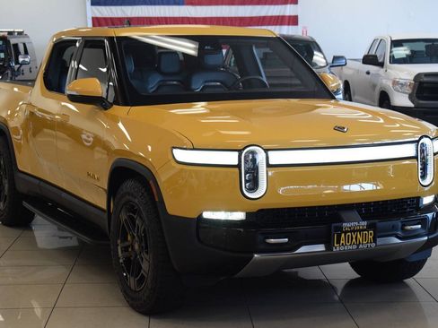 Used 2022 Rivian R1T Adventure AWD/4WD image 1