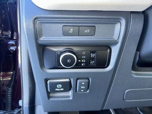 Used 2023 Ford Expedition Max Limited image 29