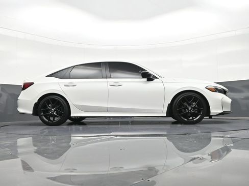 Used 2025 Honda Civic Sport image 28