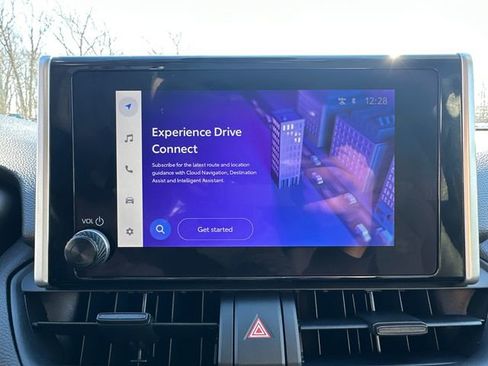 Used 2024 Toyota RAV4 LE image 31