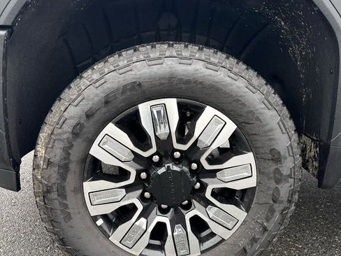 New 2025 GMC Sierra 2500 Denali w/ Denali Reserve Package image 5