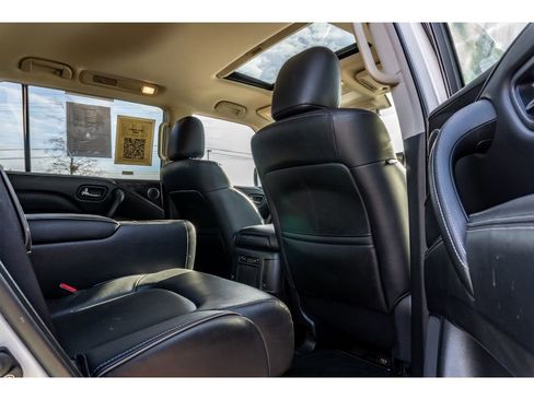 Used 2024 INFINITI QX80 Luxe image 18