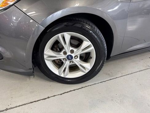 Used 2014 Ford Focus SE w/ SE Winter Package FWD image 37