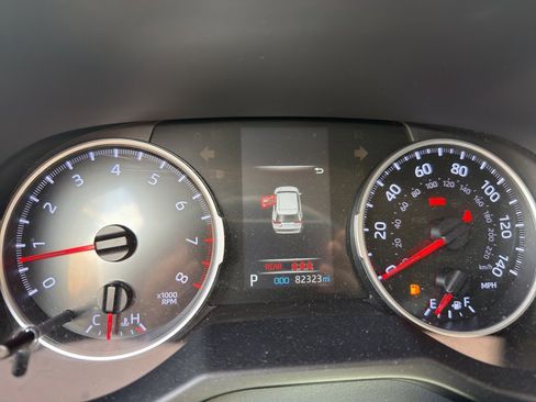 Used 2020 Toyota RAV4 LE FWD image 23