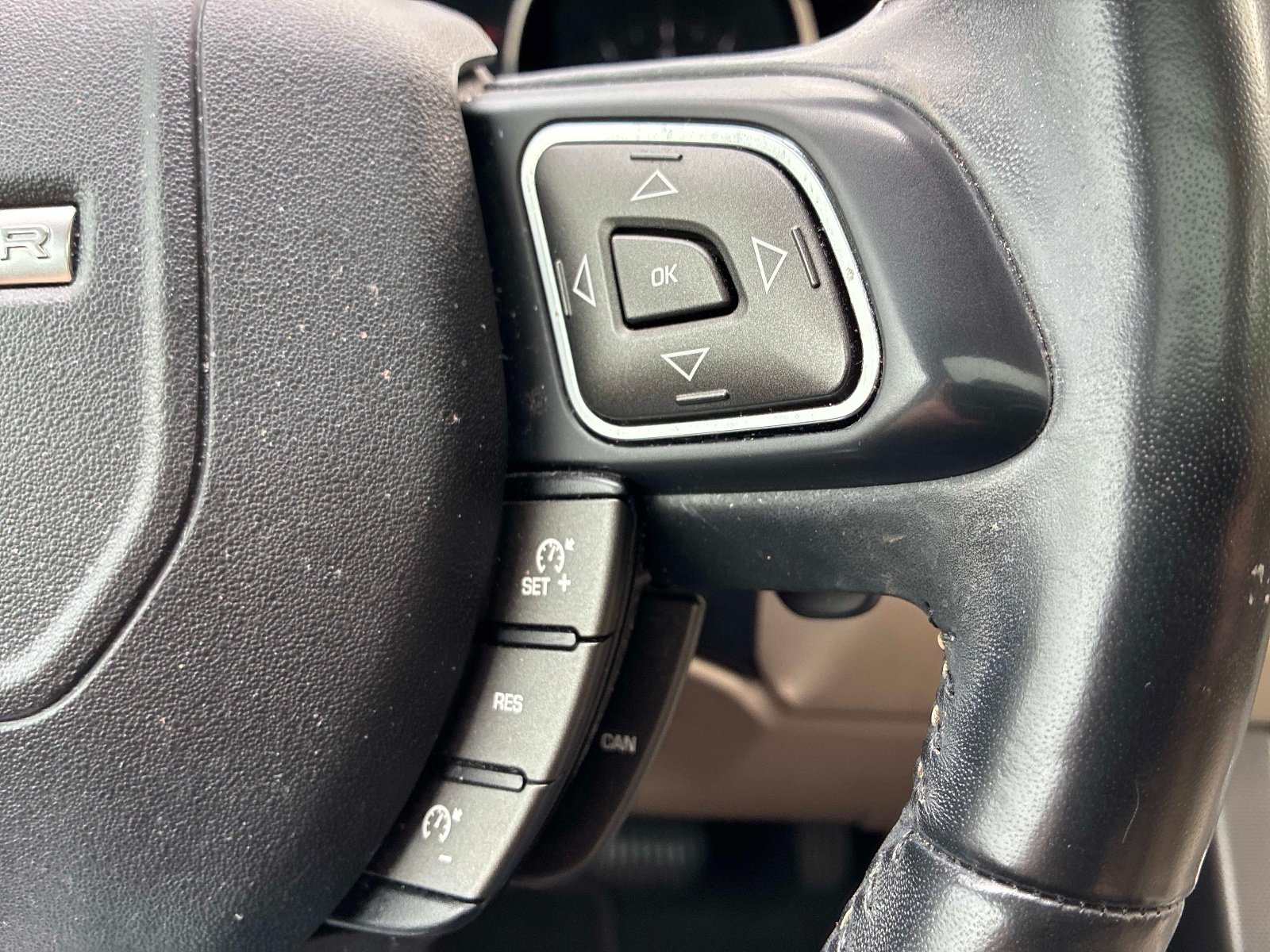 Used 2018 Land Rover Range Rover Evoque AWD/4WD image 29
