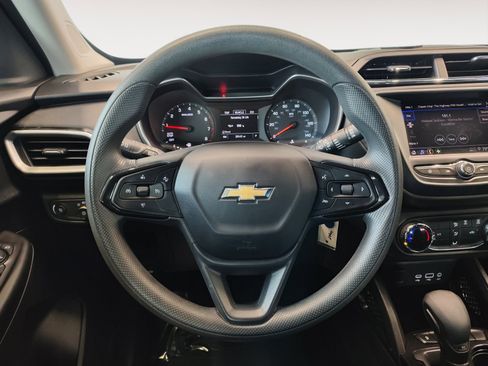 Used 2023 Chevrolet TrailBlazer LS image 17