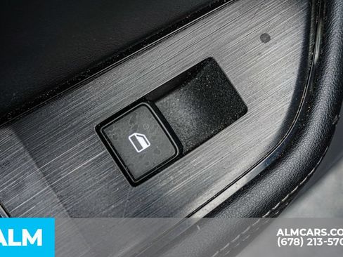 Used 2024 Nissan Rogue SV FWD image 50