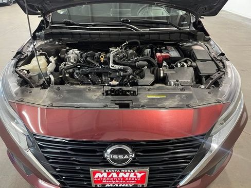 Used 2024 Nissan Altima 2.5 SV FWD image 9