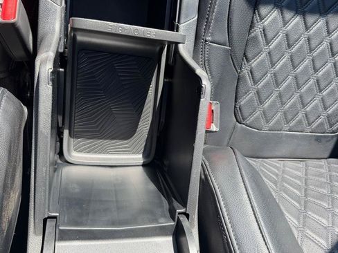 Used 2018 Honda CR-V EX-L image 17