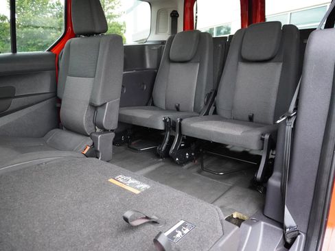 Used 2015 Ford Transit Connect XL FWD image 11