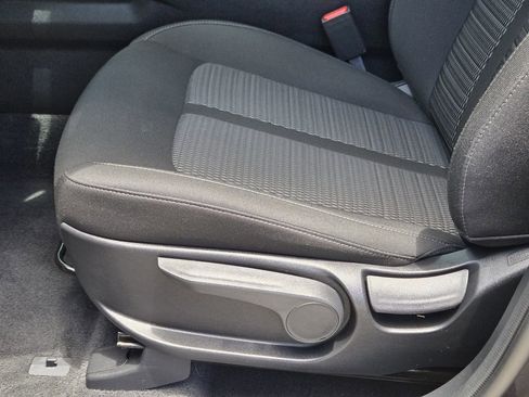 New 2026 Kia Sorento LX FWD image 17