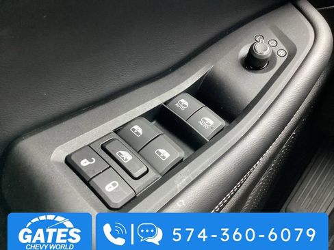 Used 2025 Jeep Grand Cherokee L Altitude AWD/4WD image 27