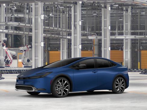 New 2026 Toyota Prius Plug-In Hybrid FWD image 2