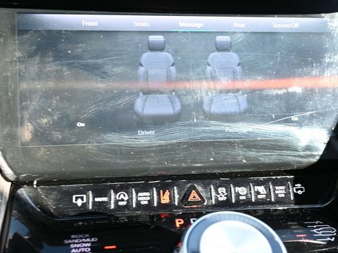 Used 2024 Jeep Grand Wagoneer L Series II AWD/4WD image 16