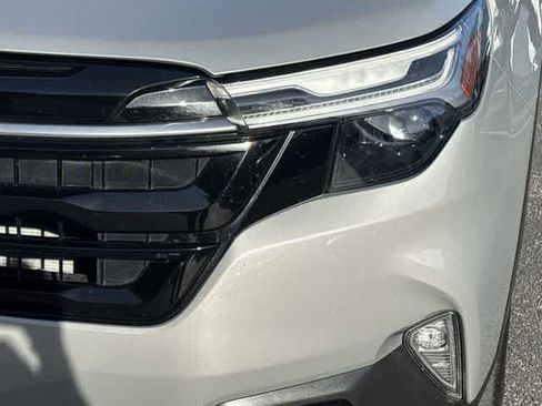 Certified 2025 Subaru Forester Touring AWD/4WD image 10