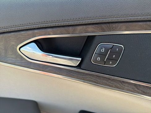 Used 2019 Lincoln Nautilus Reserve FWD image 25