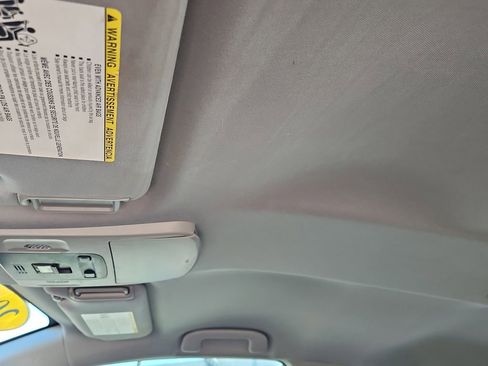 Used 2020 Toyota Camry LE image 29