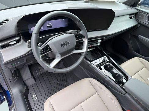 New 2026 Audi Q3 quattro 2.0T AWD/4WD image 4