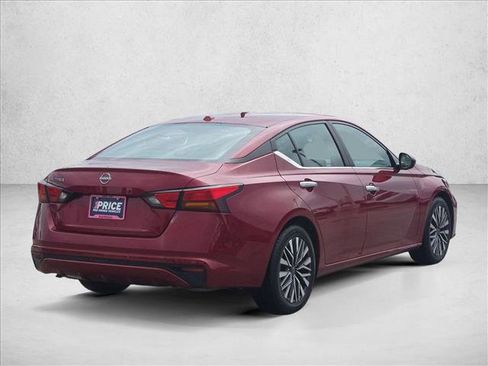 Used 2025 Nissan Altima 2.5 SV FWD image 5