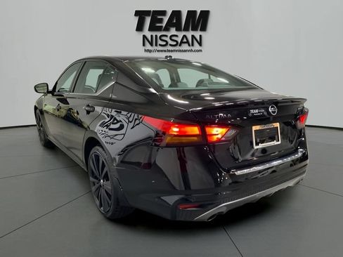 Used 2022 Nissan Altima 2.5 SR w/ Midnight Edition Package AWD/4WD image 4
