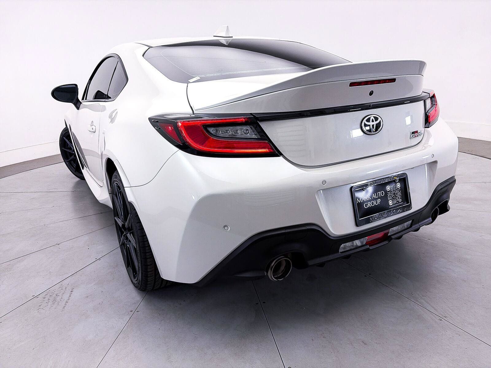 Used 2024 Toyota GR86 Premium RWD image 4