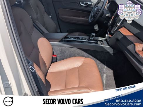 Used 2023 Volvo XC60 B5 Plus w/ Climate Package AWD/4WD image 29