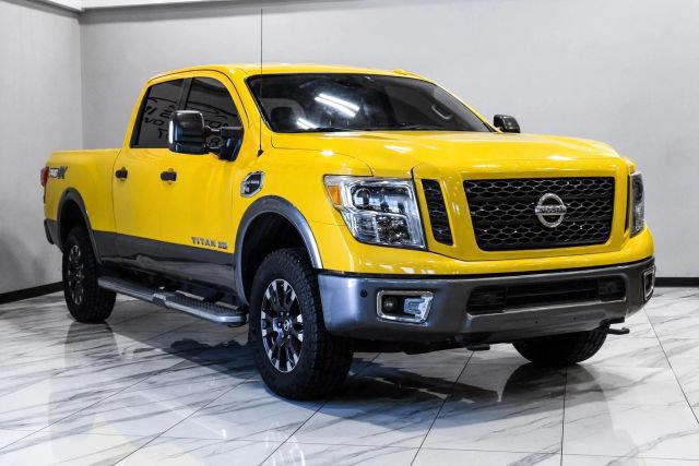 Used 2017 Nissan Titan PRO-4X w/ Pro-4x Convenience Package AWD/4WD image 8