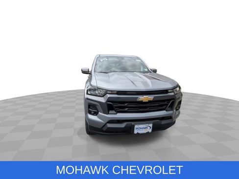 Certified 2024 Chevrolet Colorado LT w/ LT Convenience Package II AWD/4WD image 3