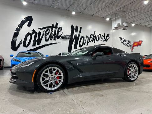 Used 2019 Chevrolet Corvette Stingray Coupe w/ 1LT RWD image 16