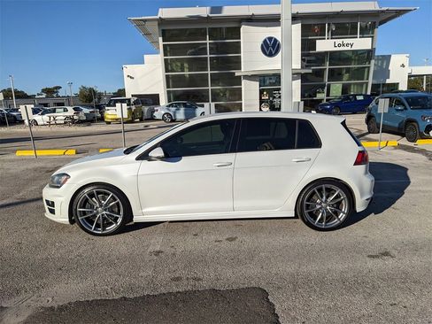 Used 2017 Volkswagen Golf R 4-Door image 5