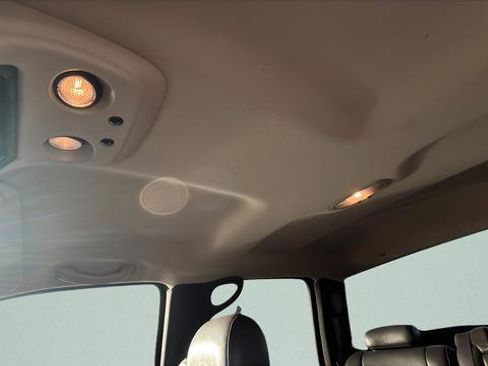 Used 2005 GMC Sierra 1500 SLT w/ Light Duty Power Package image 18