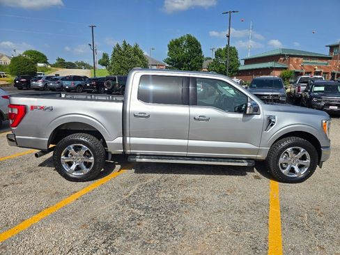 Used 2023 Ford F150 Lariat w/ FX4 Off-Road Package AWD/4WD image 4