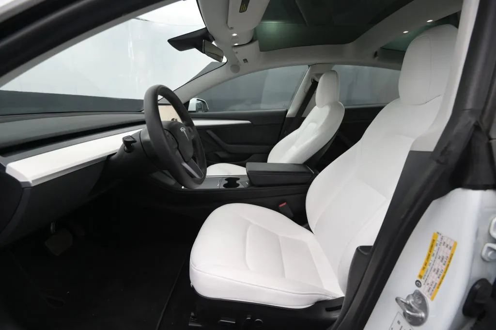 Used 2022 Tesla Model 3 Long Range AWD/4WD image 36