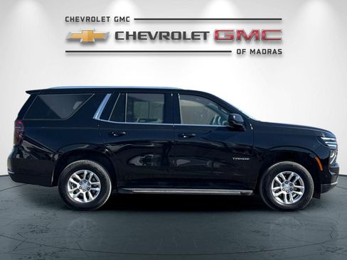 Used 2025 Chevrolet Tahoe LT AWD/4WD image 2