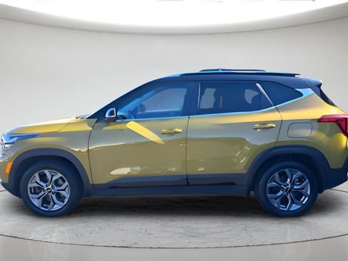 Used 2024 Kia Seltos S AWD/4WD image 3