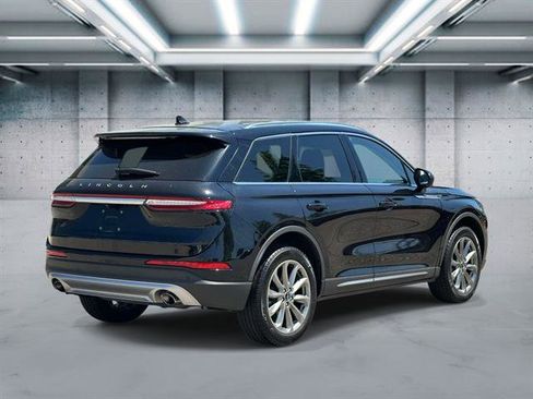 Used 2022 Lincoln Corsair AWD w/ Premium Package image 6